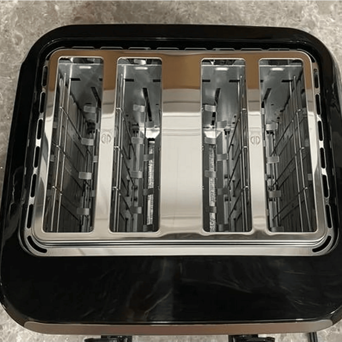 ComfortCornerUs™ Multi-Function 4-Slice Toaster