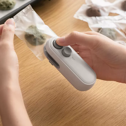 ComfortCornerUs™ 2-in-1 Mini Heat Sealer - Seal & Cutter