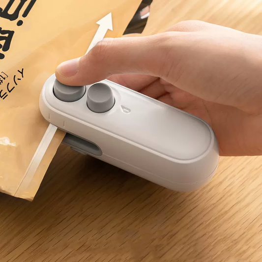 ComfortCornerUs™ 2-in-1 Mini Heat Sealer - Seal & Cutter